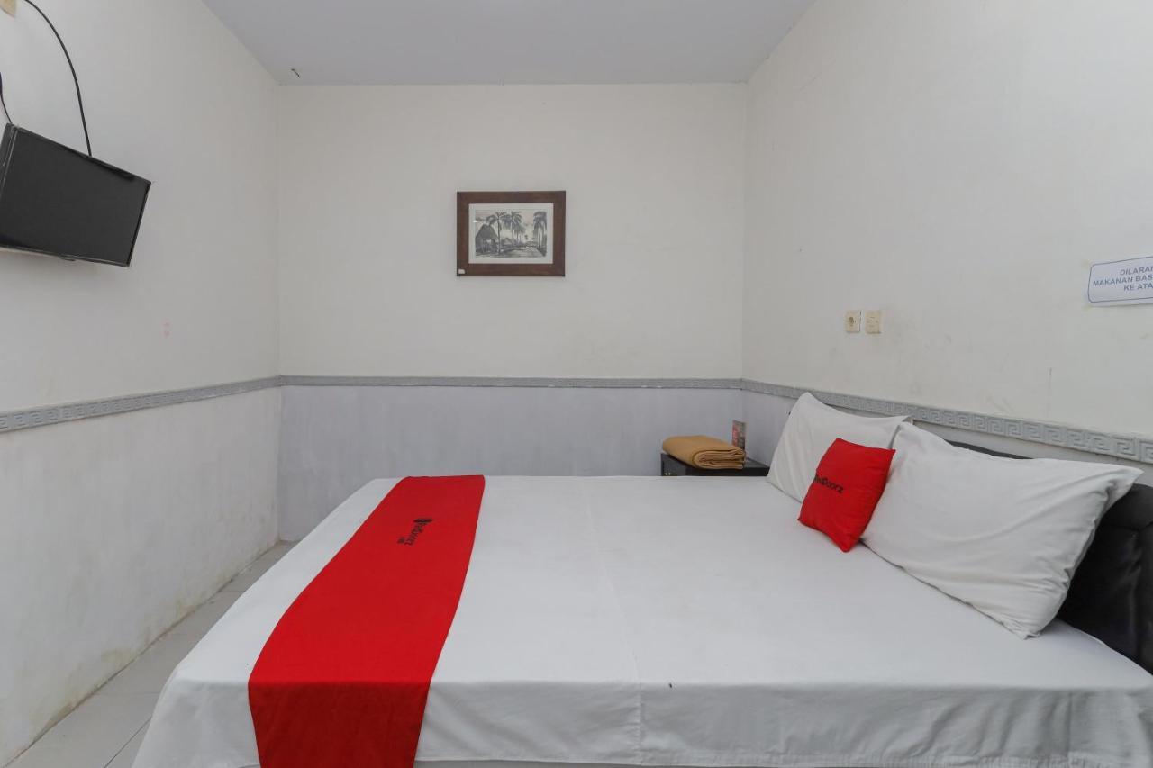 Reddoorz Near Stasiun Malang Kota Lama 2 ภายนอก รูปภาพ